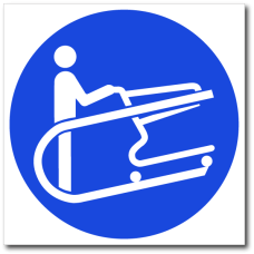 Знак "При движении на траволаторе крепко держаться за ручку тележки"